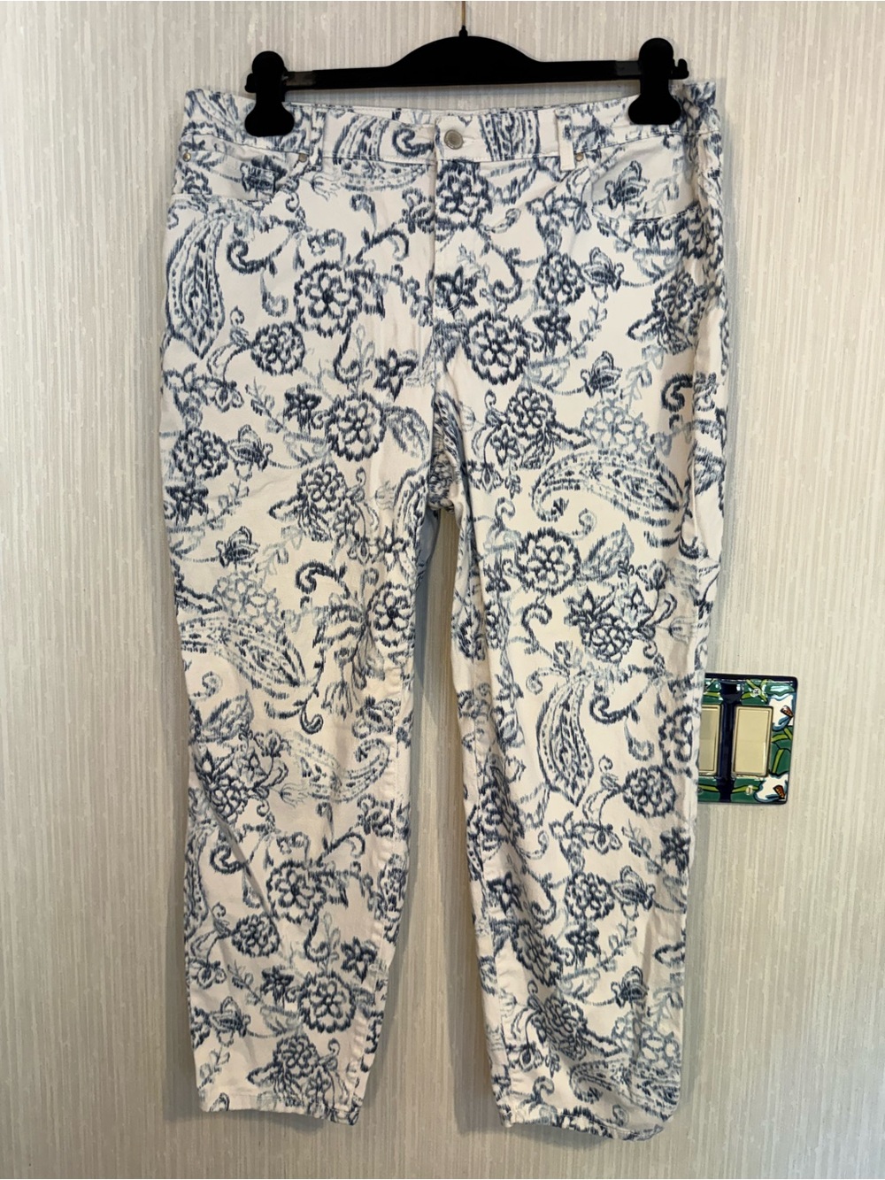 Charter Club White Pants with Blue Floral Print - Picture 4 of 5